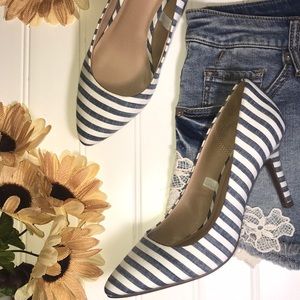 💐 Merona - Alexis Denim Striped Heels